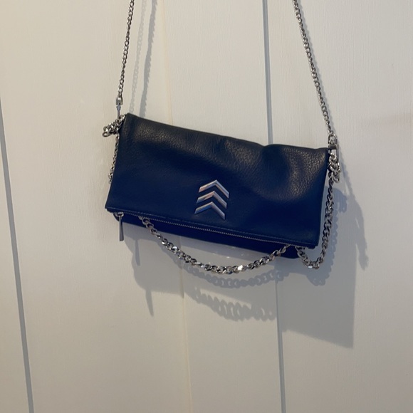 *Express* bag. Very versatile! - Picture 2 of 4